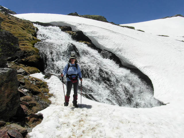 Lavaderos de la Reina, Sierra Nevada, Cascadas, Cuevas en el Deshielo