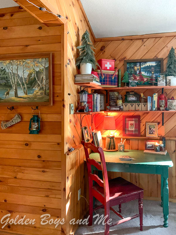 Pine shelving in rustic cabin - www.goldenboysandme.com