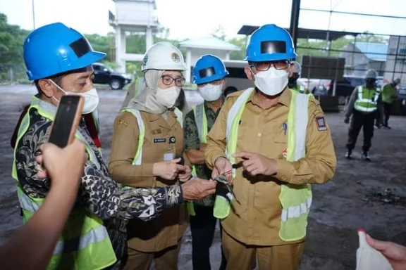 Kunjungi RDF Cilacap, Wako Hendri Septa Siap Tangani Persoalan Sampah di Padang
