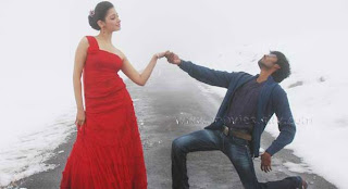 06Dhanush , Tamanna’s Padikathavan movie stills09122008