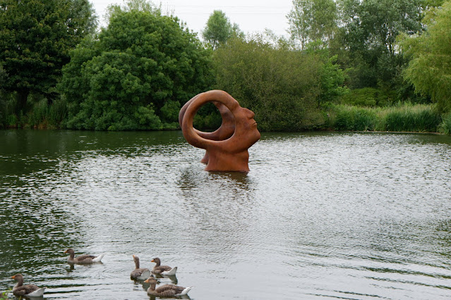 sculpture by the lakes