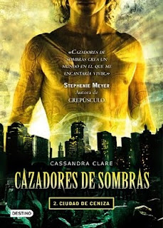 Ciudad de ceniza, Cassandra Clare