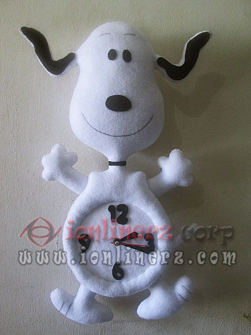 Jam Dinding Flanel Karakter Kartun Boneka Snoopy 