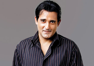 Akshay Khanna Biography