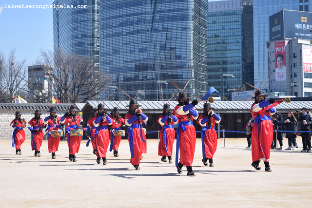 GYEONGBUKGUNG PALACE: THE CHANGING OF ROYAL GUARDS CEREMONY