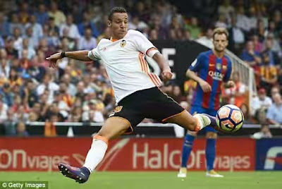 video: Valencia 2 – 3 Barcelona [La Liga] Highlights 2016/17