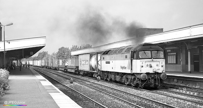 47207 Freightliner Leamington