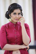 rashi khanna new glam pics-thumbnail-1