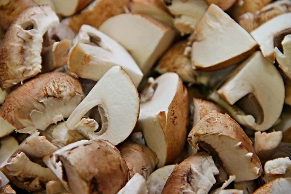 chopped chestnut mushrooms