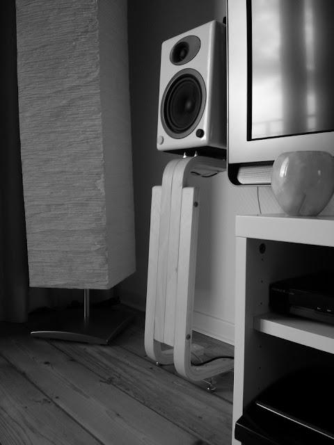 Frosta Speaker Stands for Bookshelf Speakers