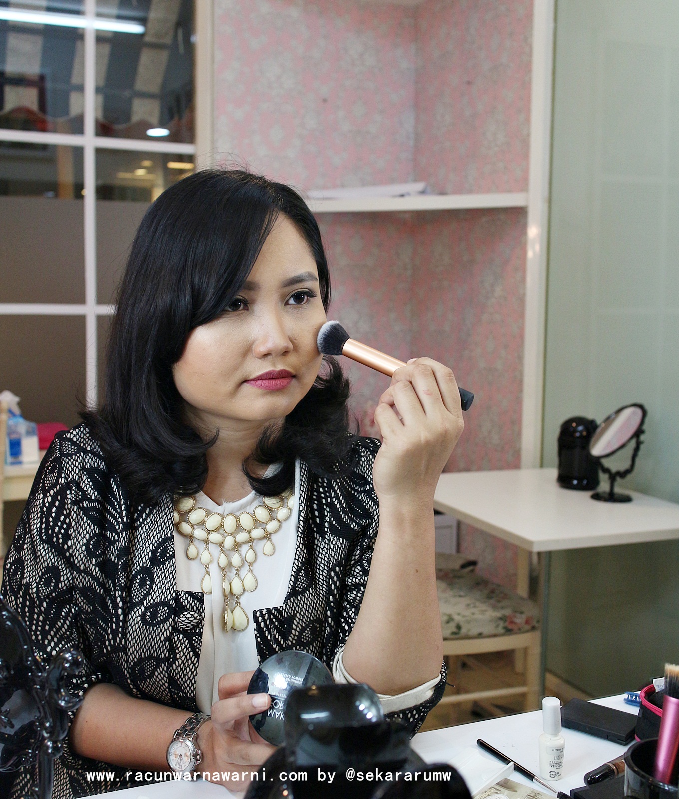 Racun Warna Warni Personal Make Up Lesson With Arty Ardiwinata MUA