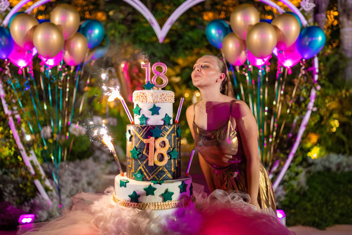 decoracion de cumpleaños para mujer sencilla en casa