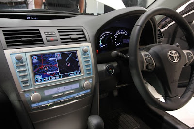 2010 Toyota Hybrid Camry Interior