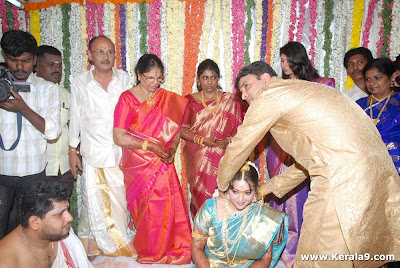 South Indian Famous Actress Meena Marriage Photos Gallery 