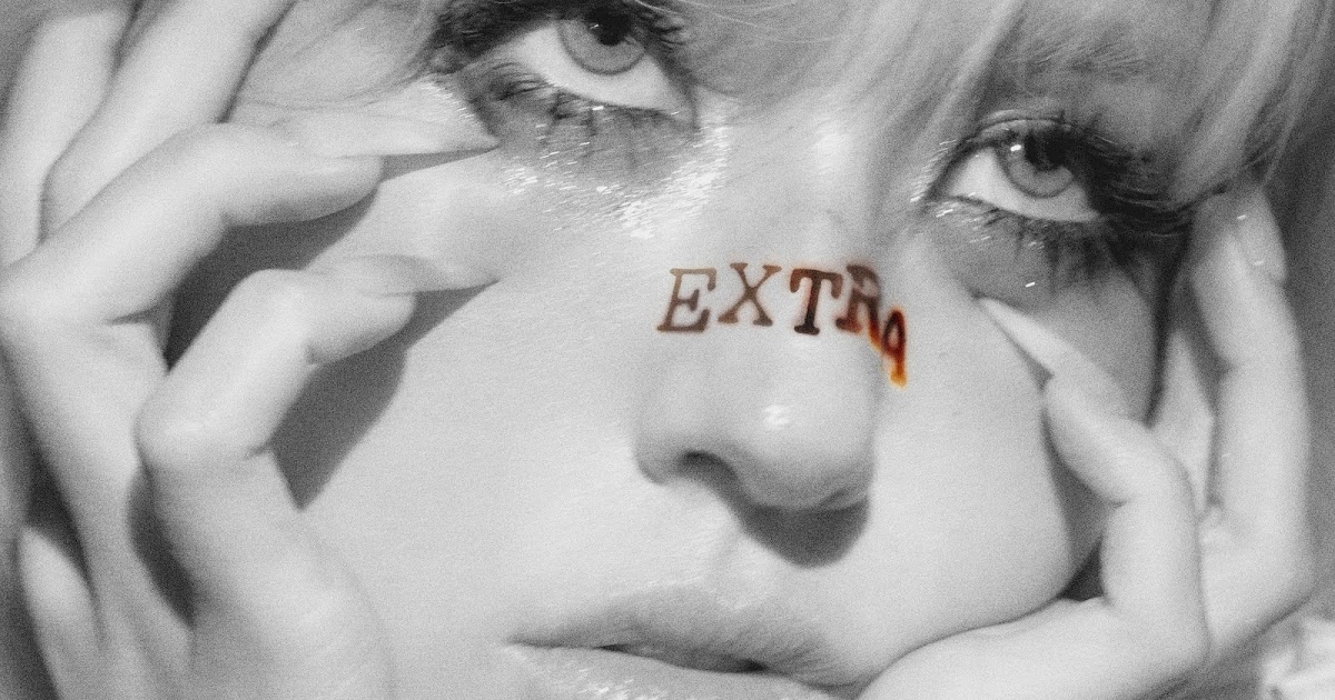 JEON SOMI Steps Out of the Shadows in Bold New Single “EXTRA”