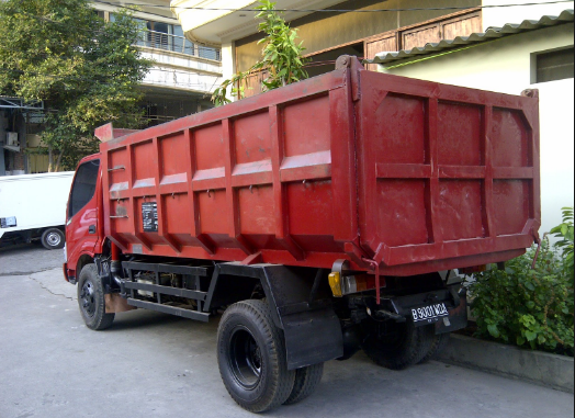 Truk dump pasir - warna merah