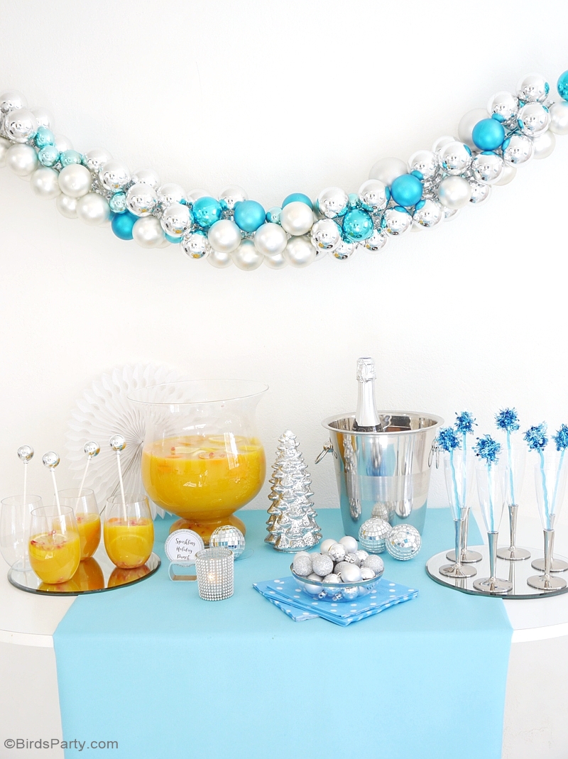 Une Soirée Cocktail et Recettes Apéritifs de Fêtes et table décor en argent et bleu - Parfait pour Noel et les fêtes de fin d'année! | BirdsParty.fr