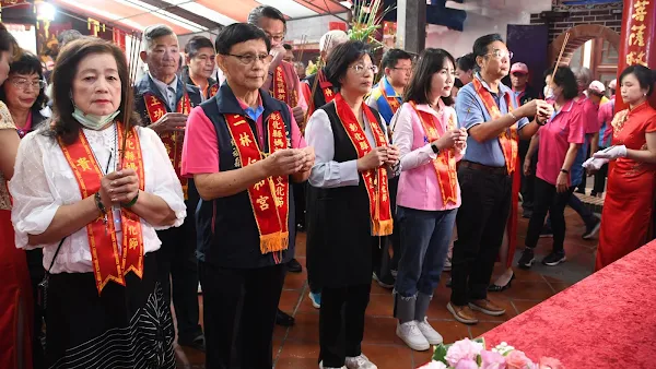 ▲縣長王惠美到場為黎民眾生祈福消災，祈求媽祖庇佑百姓健康平安，歡迎全國鄉親共同來二林吃喝玩樂拜媽祖。（記者林明佑翻攝）