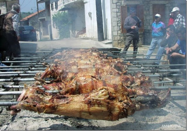 Πλημμύρισε από επισκέπτες και φέτος η Φθιώτιδα και όλη η Ρούμελη.