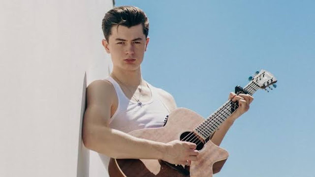 English singer Elliot James Reay greets fans in Indonesia.