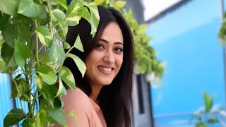 Shweta Tiwari burns her hand during mere dad ki dulhan shoot