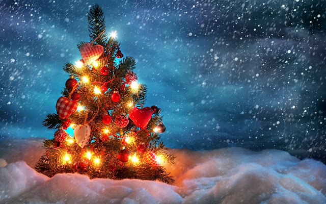 Lovely Festival Christmas Tree Wallpapers