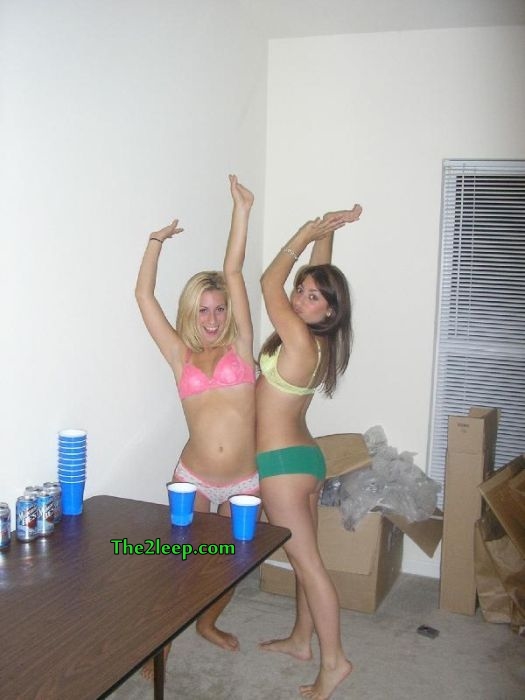 Hot Girls Partying Pics