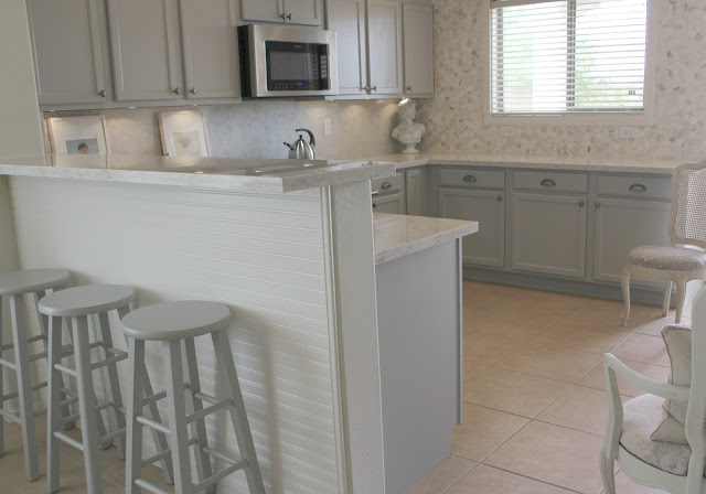 Serene modern farmhouse with Viatera Soprano quartz, Calacatta marble, and Swedish style by Hello Lovely