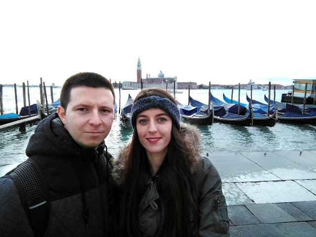 italy, italija, venice, venecija, trip, journey, europe, travel, traveling, izlet, potočki promet, autobus, put, putovanje, boat, brod, sea, more, couple, par, godišnjica veze, gift idea, gondola