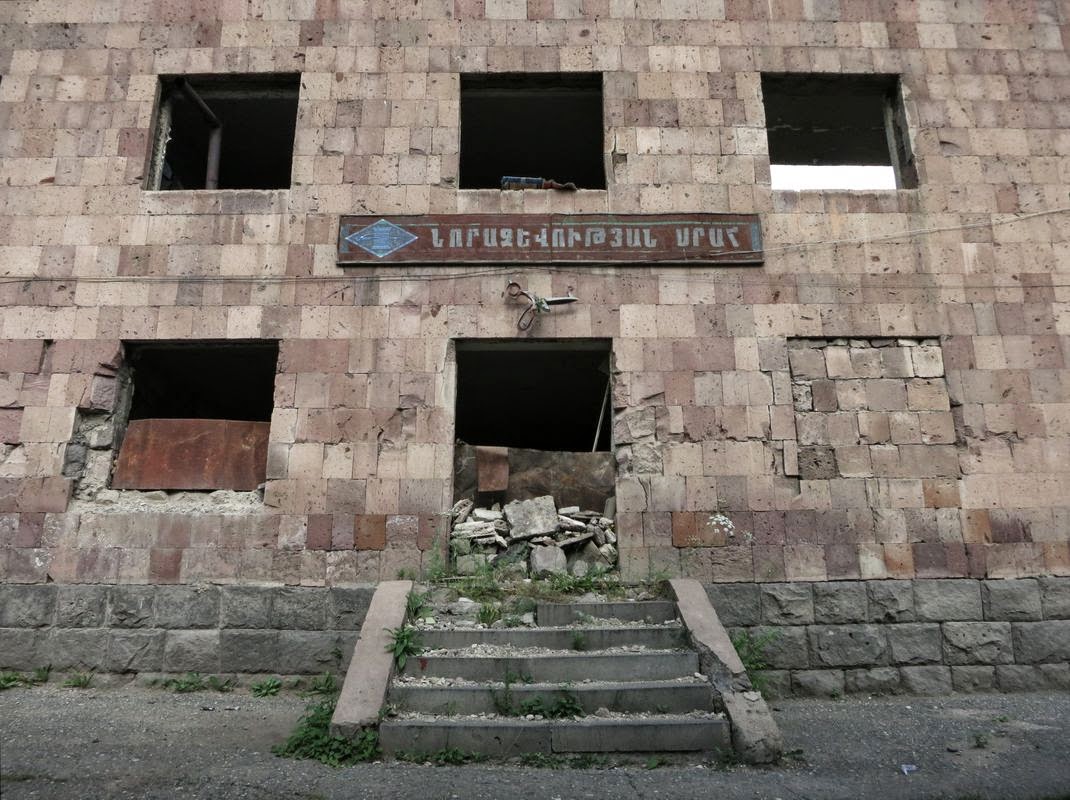 Заброшенные дома в Гюмри, Армения