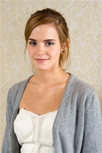 hot wallpapers of emma watson. Harry Potter Hot Actress Emma