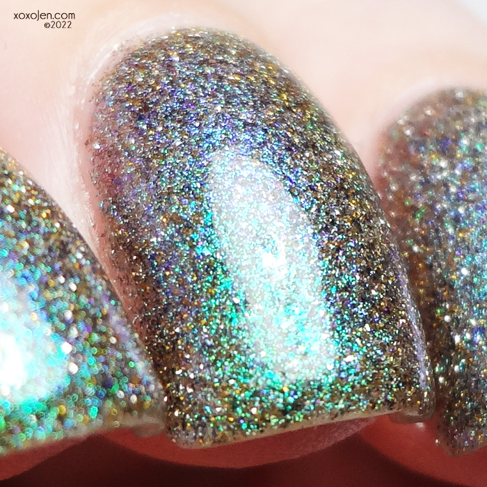 xoxoJen's swatch of Tonic: Flashlights