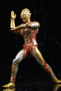 REVIEW SHFiguarts Glitter Trigger Eternity, Bandai