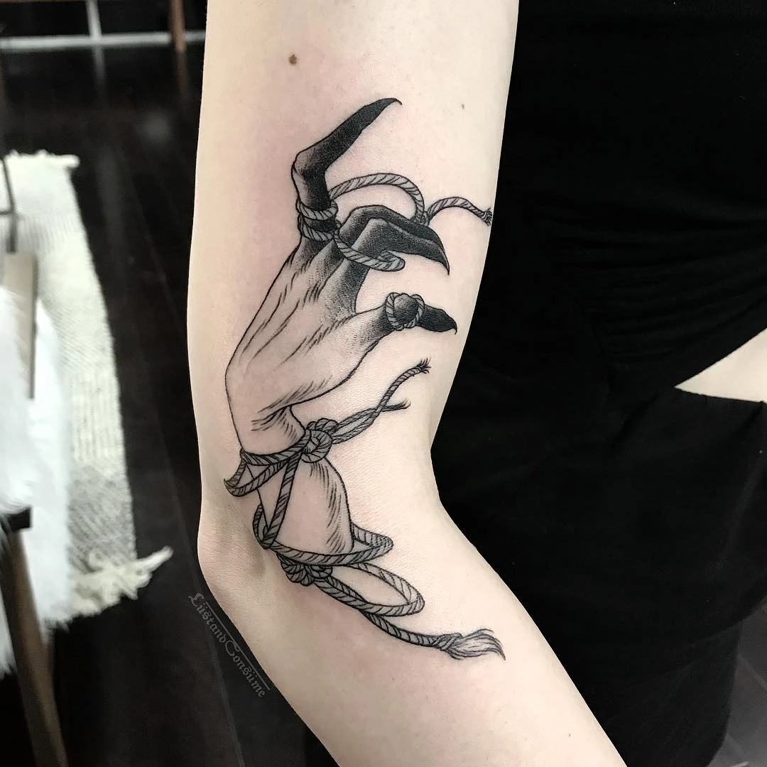 Tatuajes de Brujas y Brujitas para chicas