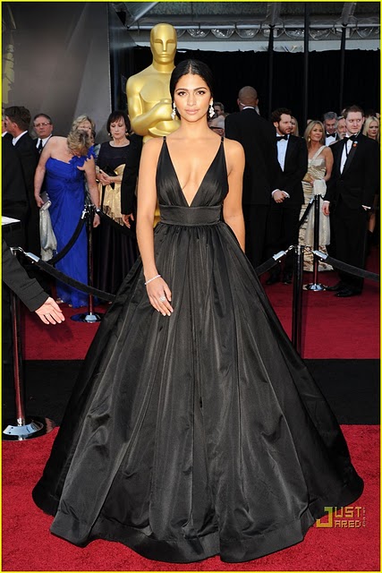 camila alves oscar dress 2011. Camila Alves in Kaufman Franco