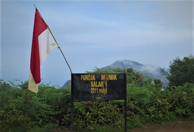 Puncak Salak Manik 1