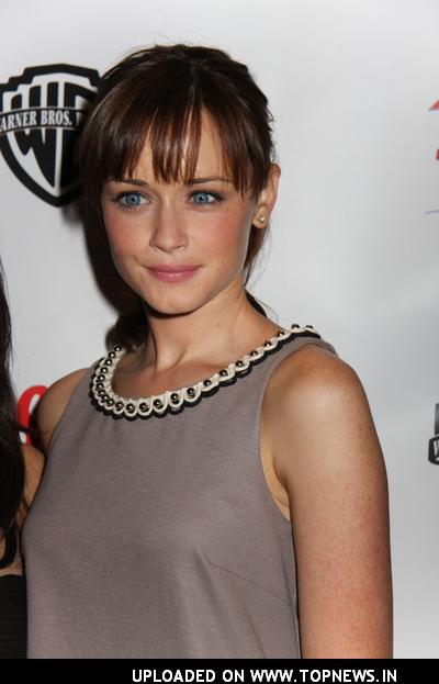Hollywood Chick Alexis Bledel Latest Nice Hot Photos Images Wallpapers