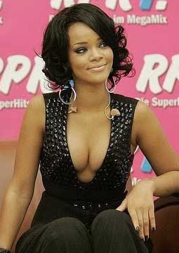 Top 25 Sexiest women Singers Alive 2012 Rihanna