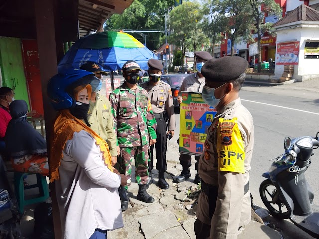 Masih ada kasus penambahan pasien covid 19 , aparat gabungan wilayah Mojolaban intensif laksanakan himbauan Prokes