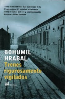 Portada del libro Trenes rigurosamente vigilados, de Bohumil Hrabal.