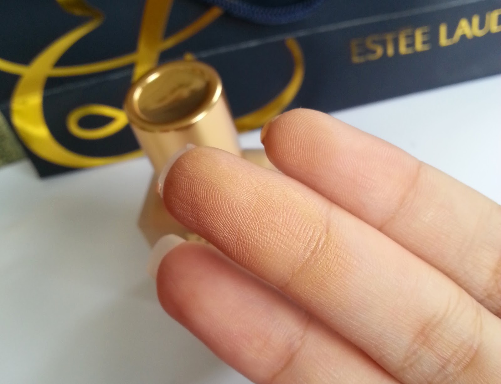 REVIEW : ESTEE LAUDER DOUBLE WEAR FOUNDATION (OILY SKIN 