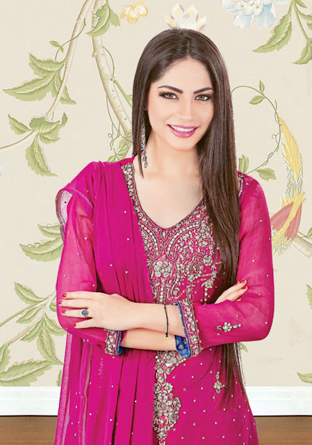 Beautiful Neelum Muneer HD Wallpaper