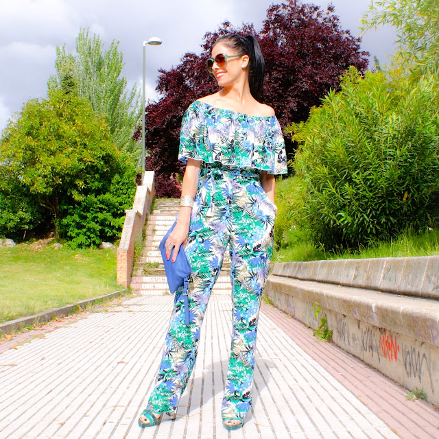 Outfit Jumpsuit Tropical off-the-soulders
