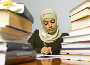 Tuntunan Muslimah: Tuntunan Muslimah Wanita Karir