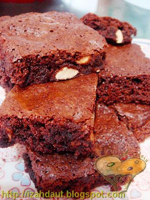 Izah Muffin Lover: Chewy Gooey Yummy Brownies