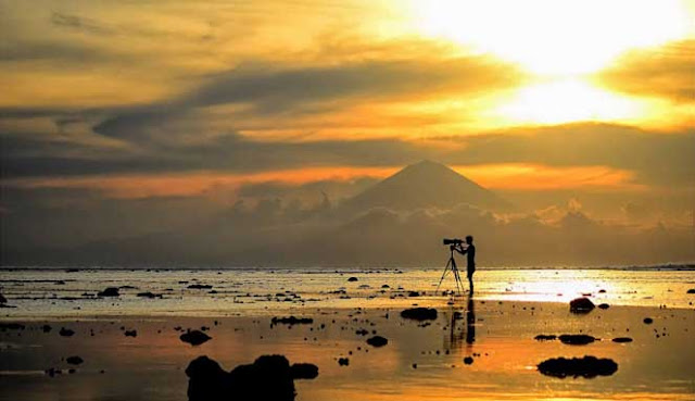  PANTAI TERINDAH DI WAKATOBI