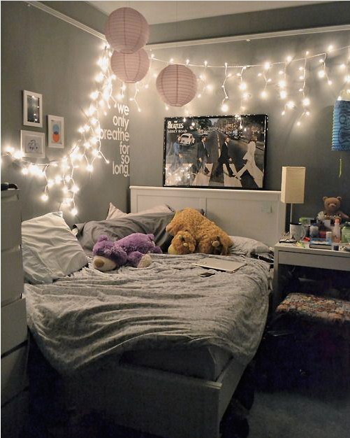 22 Ways To Decorate With String Lights In Bedroom