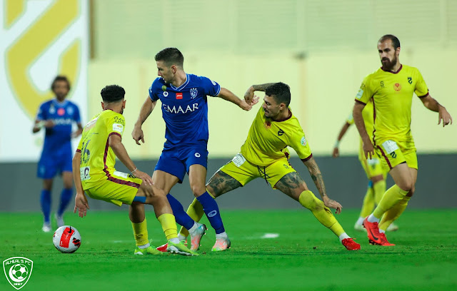 ملخص اهداف مباراة الهلال والحزم (1-1) الدوري السعودي