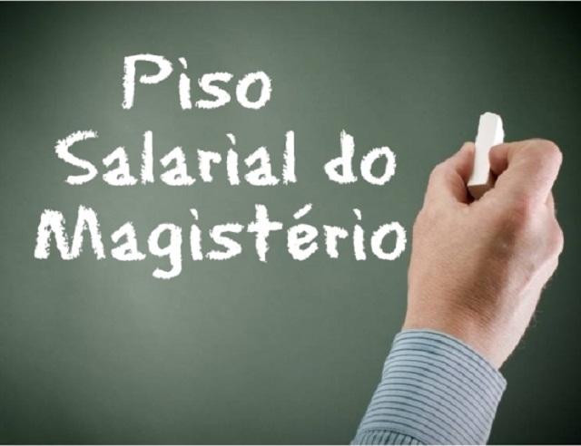 Pentecoste é um dos primeiros municípios do Ceará a pagar o novo piso nacional do magistério 
