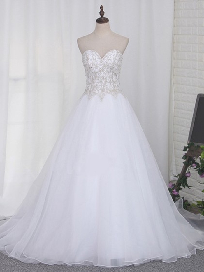 http://uk.millybridal.org/product/organza-tulle-sweetheart-ball-gown-sweep-train-beading-wedding-dresses-ukm00023108-21804.html?utm_source=minipost&utm_medium=2597&utm_campaign=blog